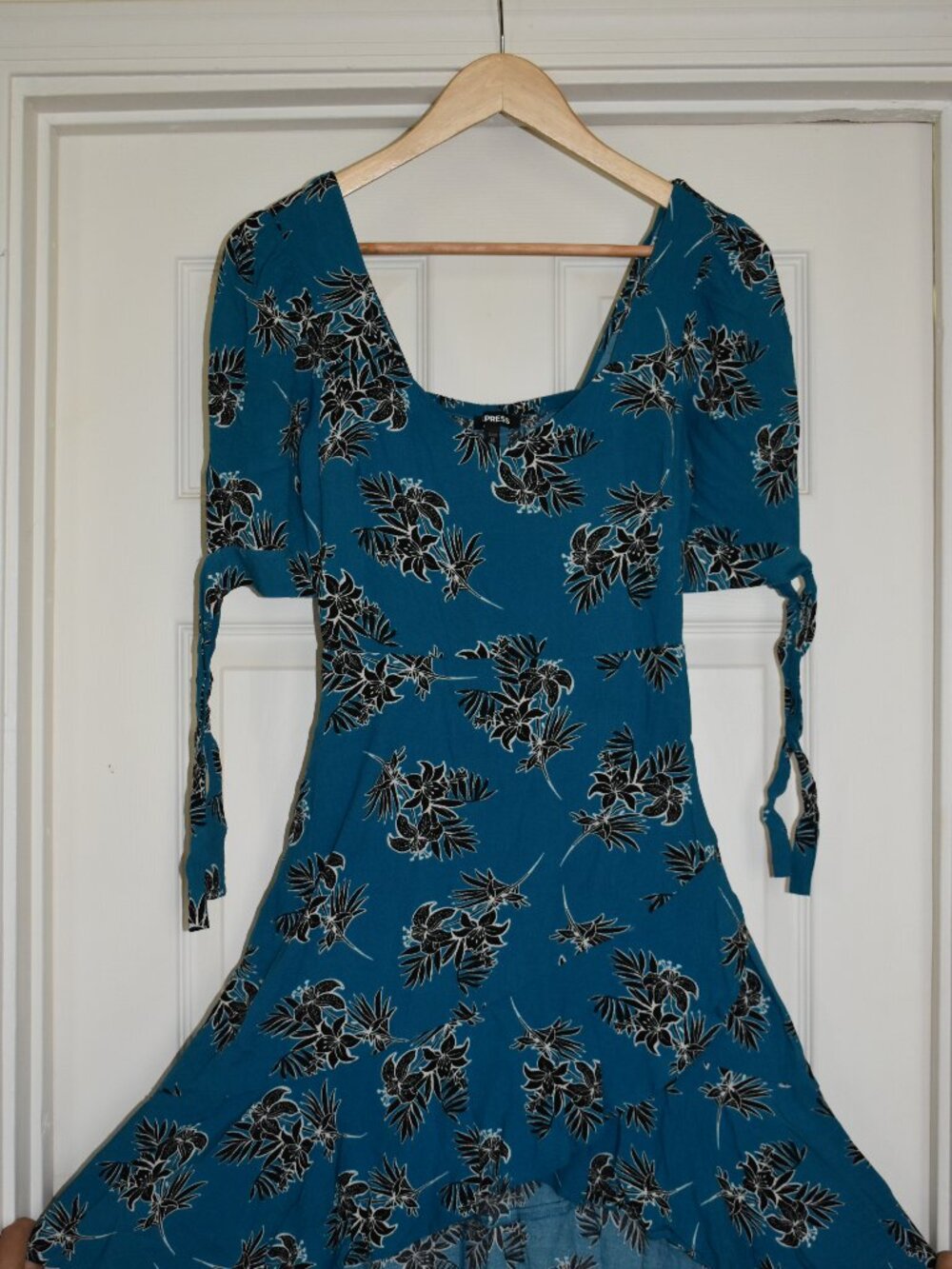 Express Aloha Dress in Black & Teal